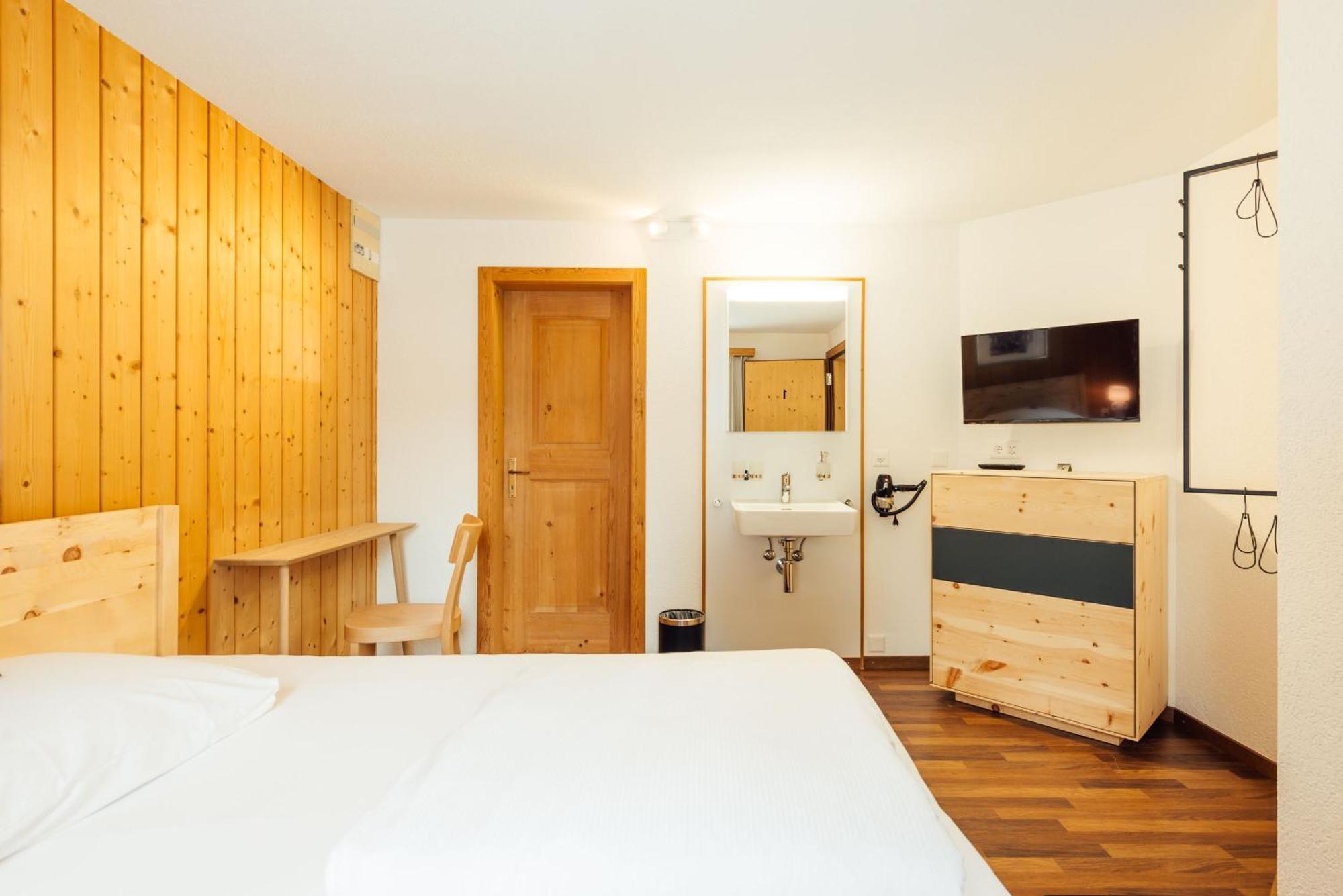 Hotel Kruezli - Dapi 1914 Sedrun Rom bilde