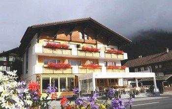 Hotel Kruezli - Dapi 1914 Sedrun Eksteriør bilde